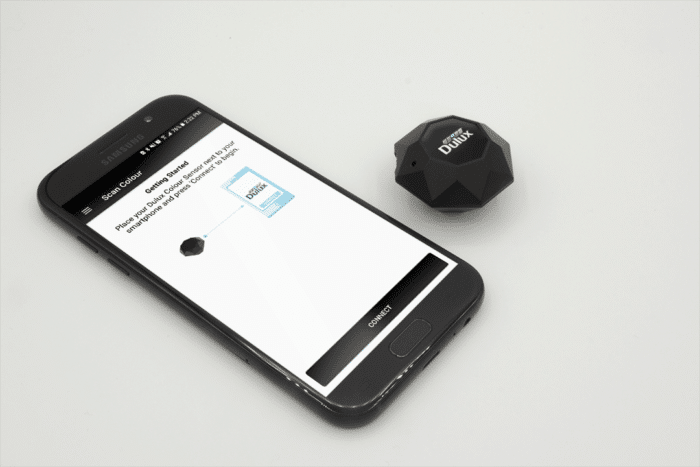 The app for the Dulux Mini shows the connecting screen